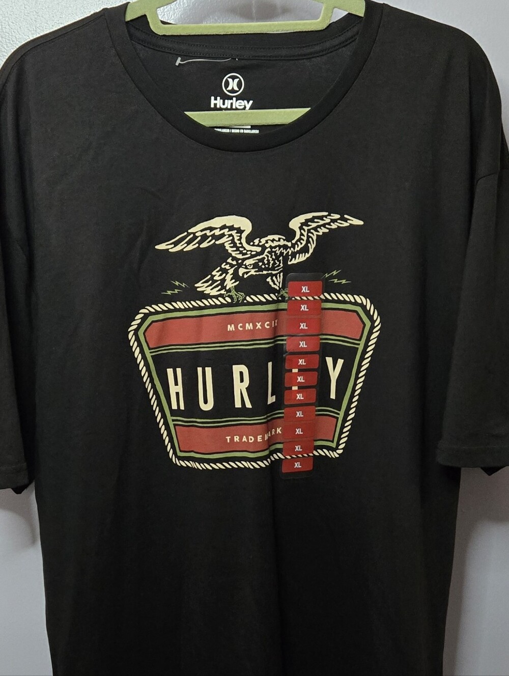 Hurley Men's Black Graphic Logo T-Shirt 100% Cotton